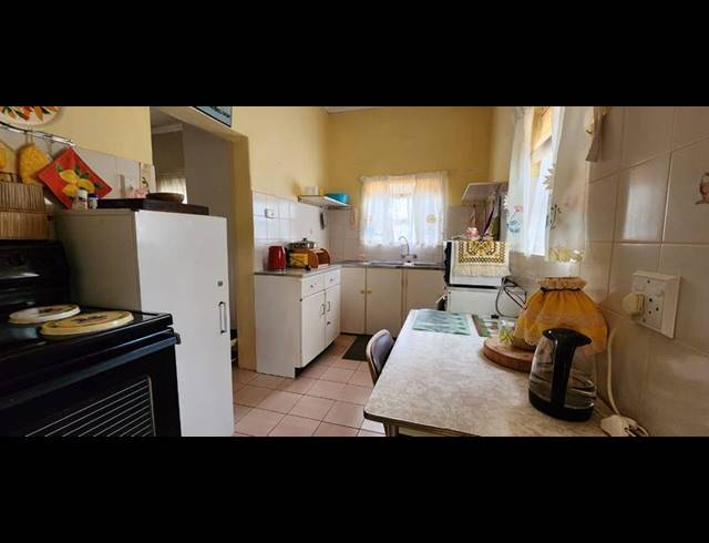 2 BEDROOM HOUSE FOR SALE IN ALBERTINIA